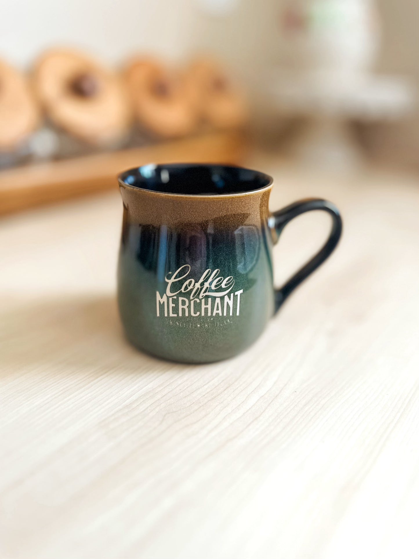 Tasse en céramique gravée PEI Coffee Merchant de 16 oz avec glaçure réactive