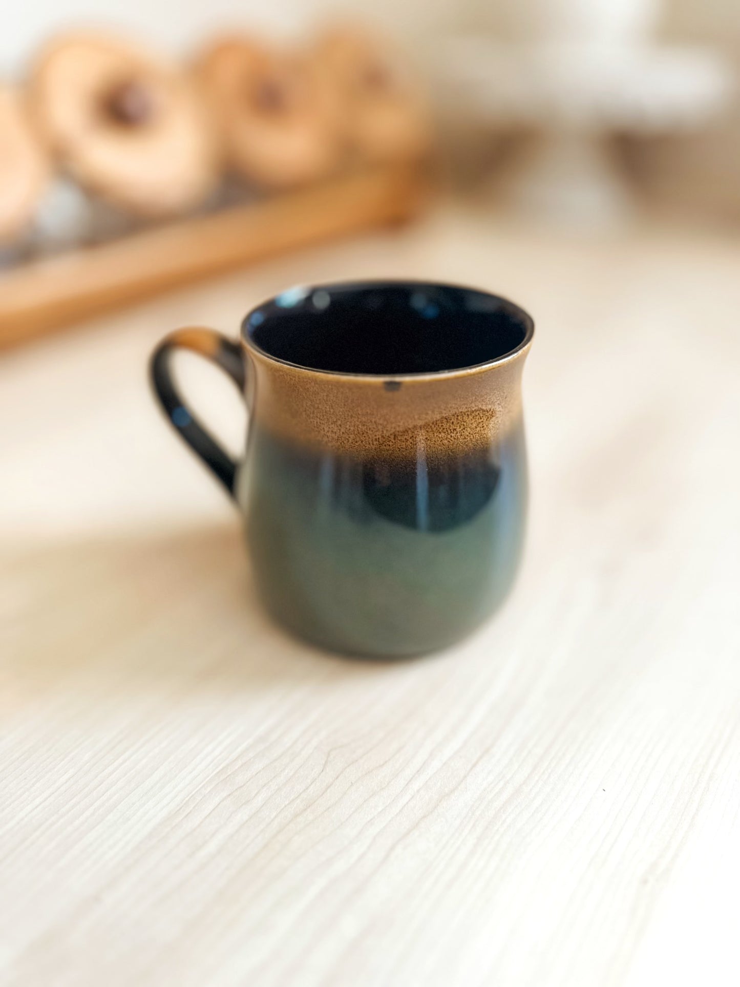 Tasse en céramique gravée PEI Coffee Merchant de 16 oz avec glaçure réactive