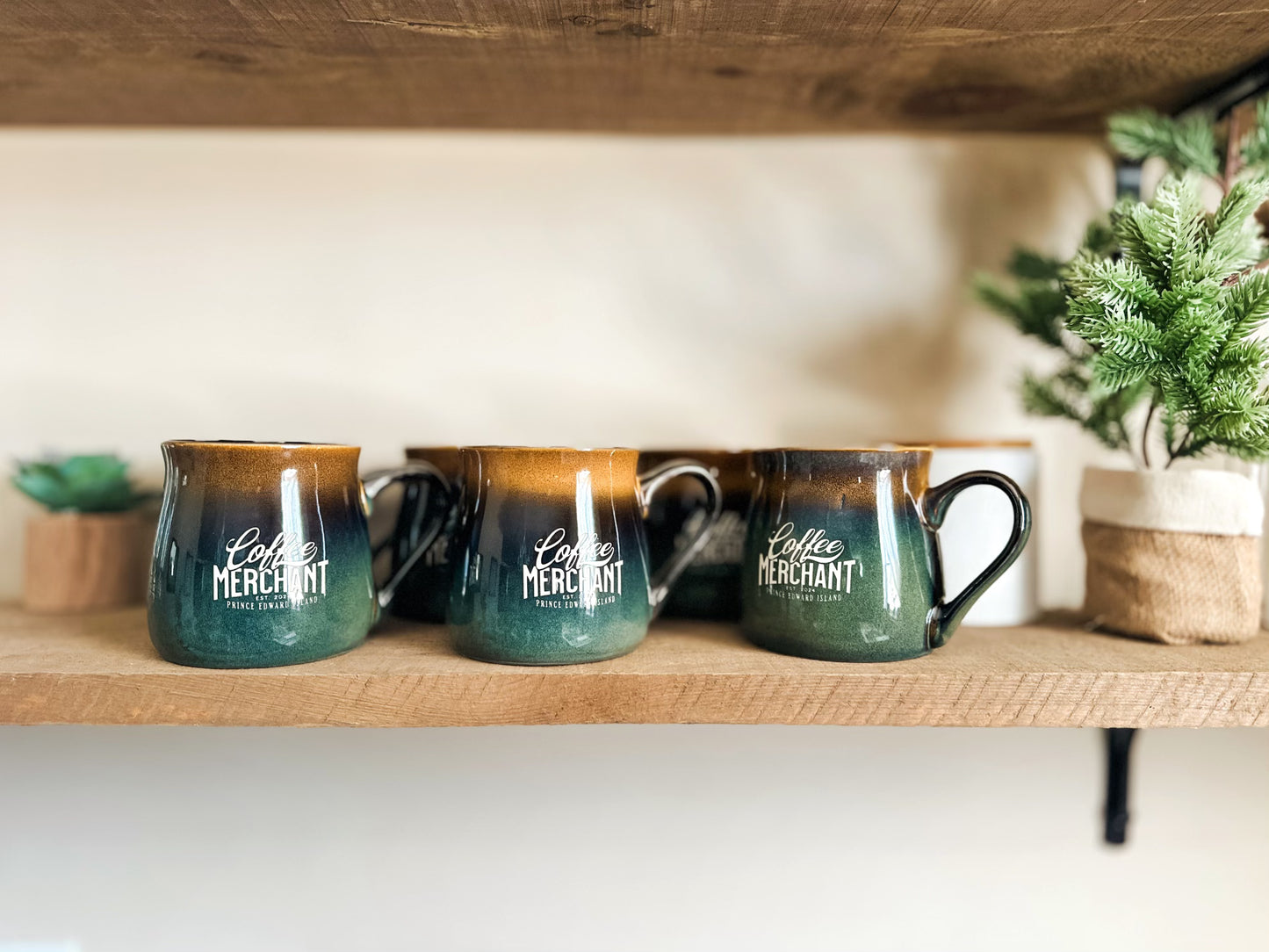 Tasse en céramique gravée PEI Coffee Merchant de 16 oz avec glaçure réactive